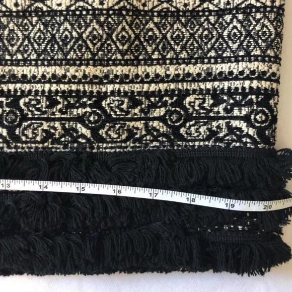 Cute Romeo & Juliet Couture skirt with fun fringe - Picture 5 of 13